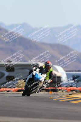 media/May-12-2024-SoCal Trackdays (Sun) [[ad755dc1f9]]/7-Turn 16 (915am)/